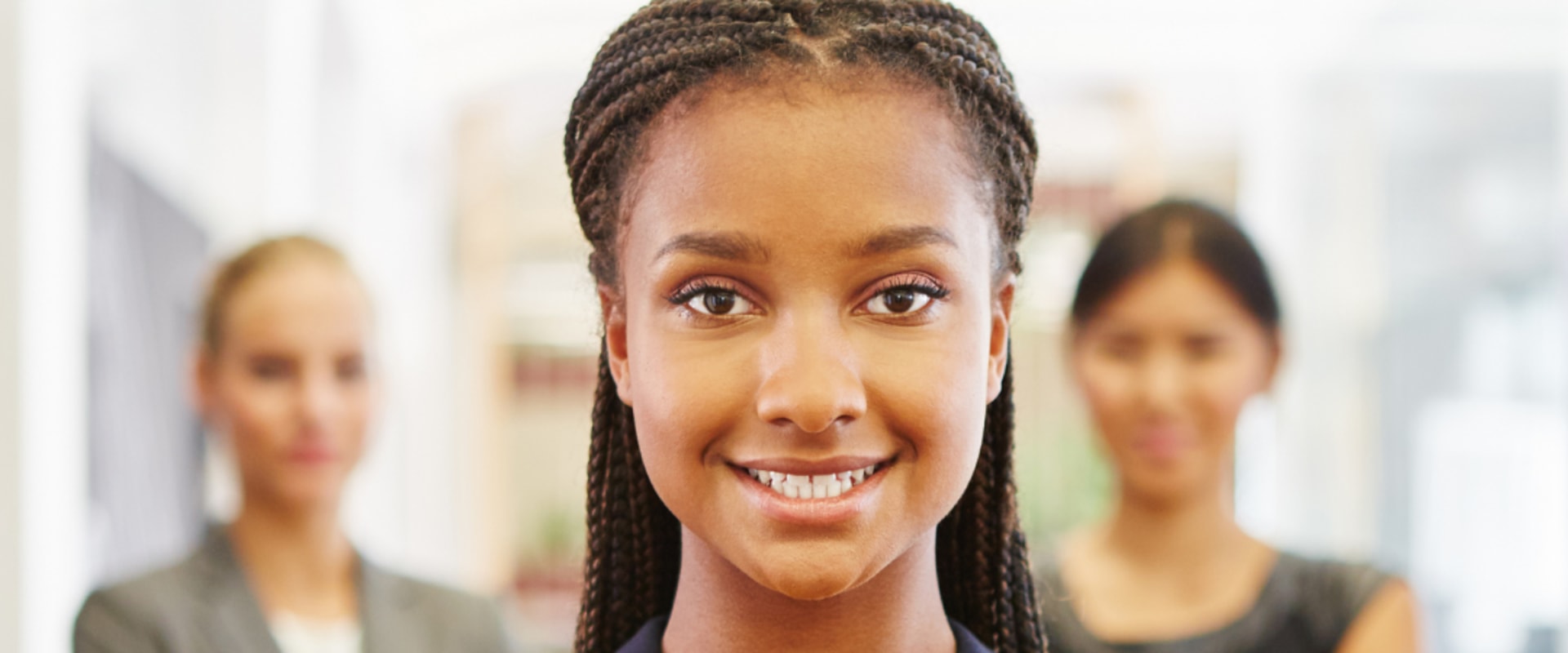 The Advantages of Choosing an Apprenticeship to Become a Solicitor